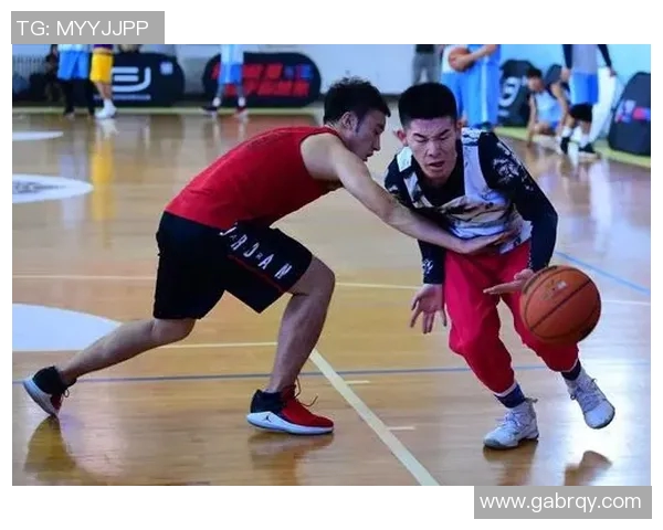 齐麟：从青涩新星到篮球赛场的璀璨之星，未来可期的篮球传奇之路