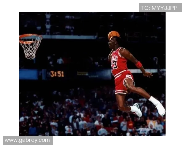 乔丹与站莫斯的传奇对决：篮球历史上的巅峰时刻与辉煌瞬间